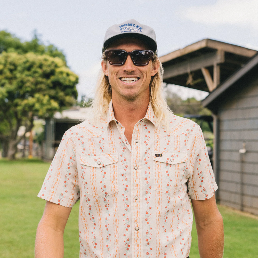 Howler Bros. H Bar Snapshirt- Hibiscus Ribbons: Riverbed Oxford